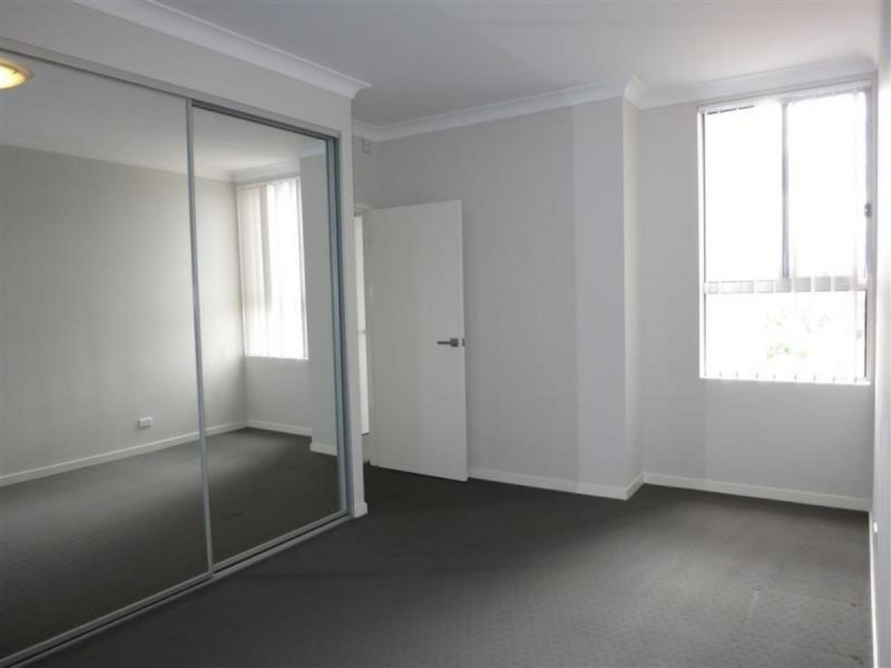 32/29-33 Darcy Road, Westmead NSW 2145